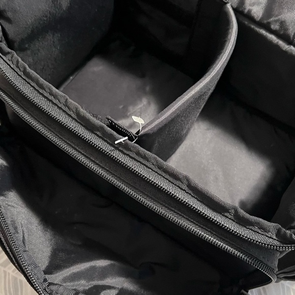 Camera bag with lots of pockets - Picture 4 of 9